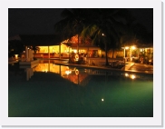 holelP4240321 * 614 x 461 * (42KB)